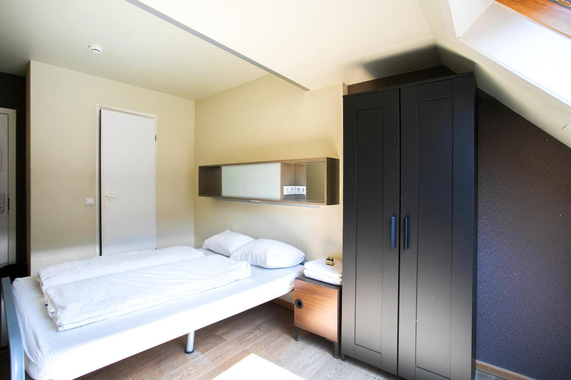St Christopher'S Inn Hostel At The Bauhaus Brygge Rum bild