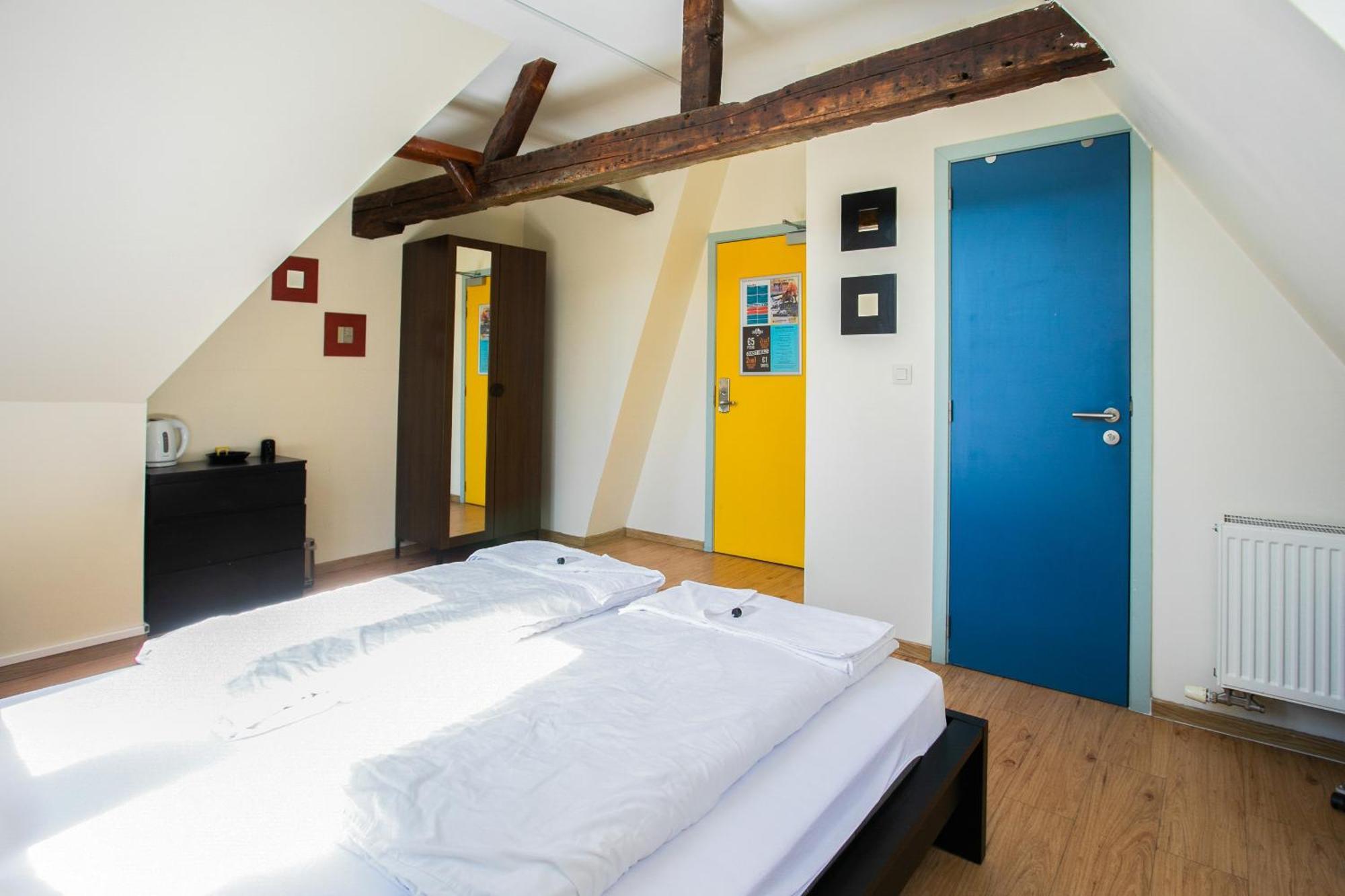 St Christopher'S Inn Hostel At The Bauhaus Brygge Rum bild