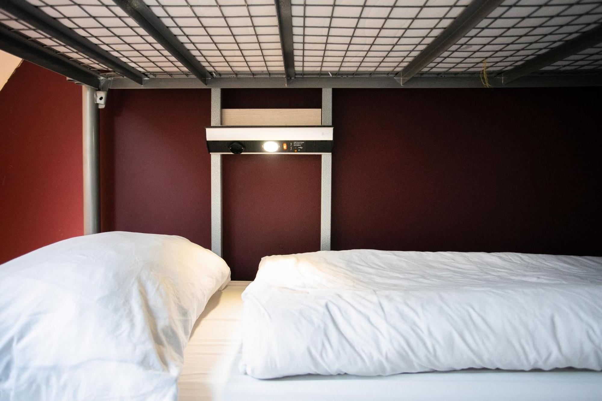 St Christopher'S Inn Hostel At The Bauhaus Brygge Rum bild