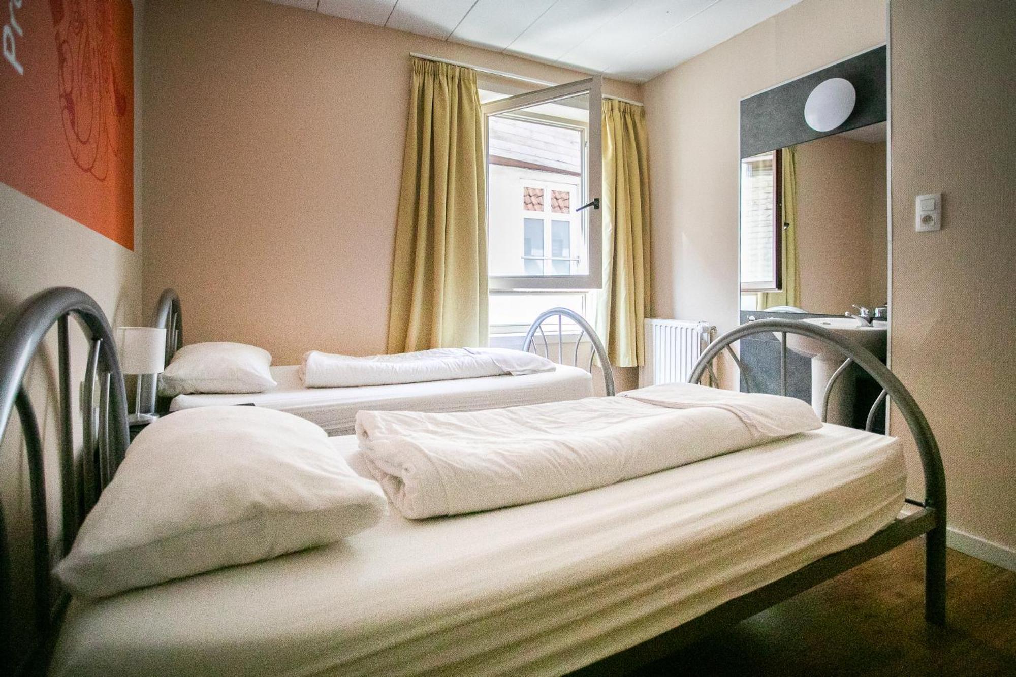 St Christopher'S Inn Hostel At The Bauhaus Brygge Rum bild