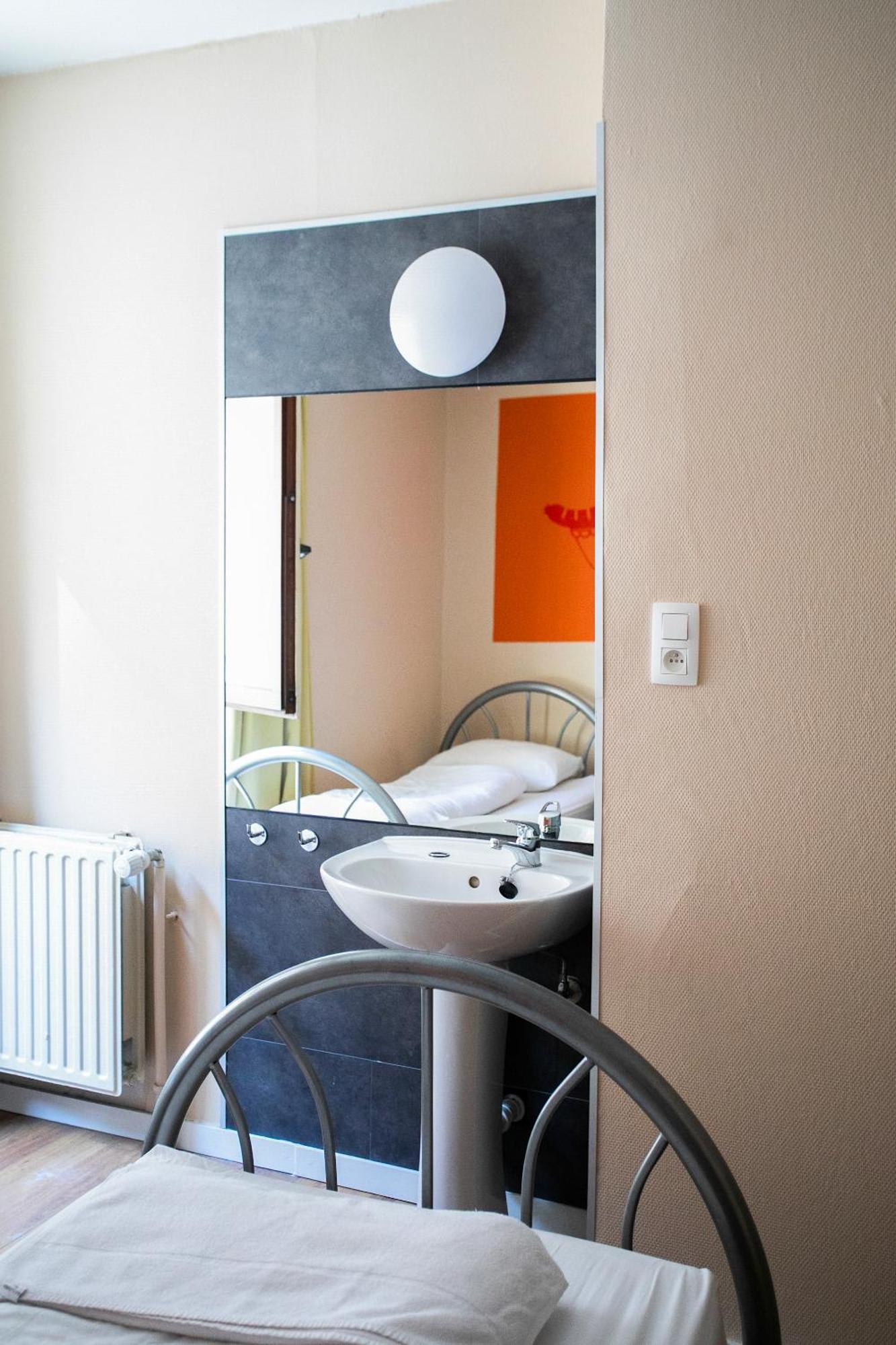 St Christopher'S Inn Hostel At The Bauhaus Brygge Rum bild