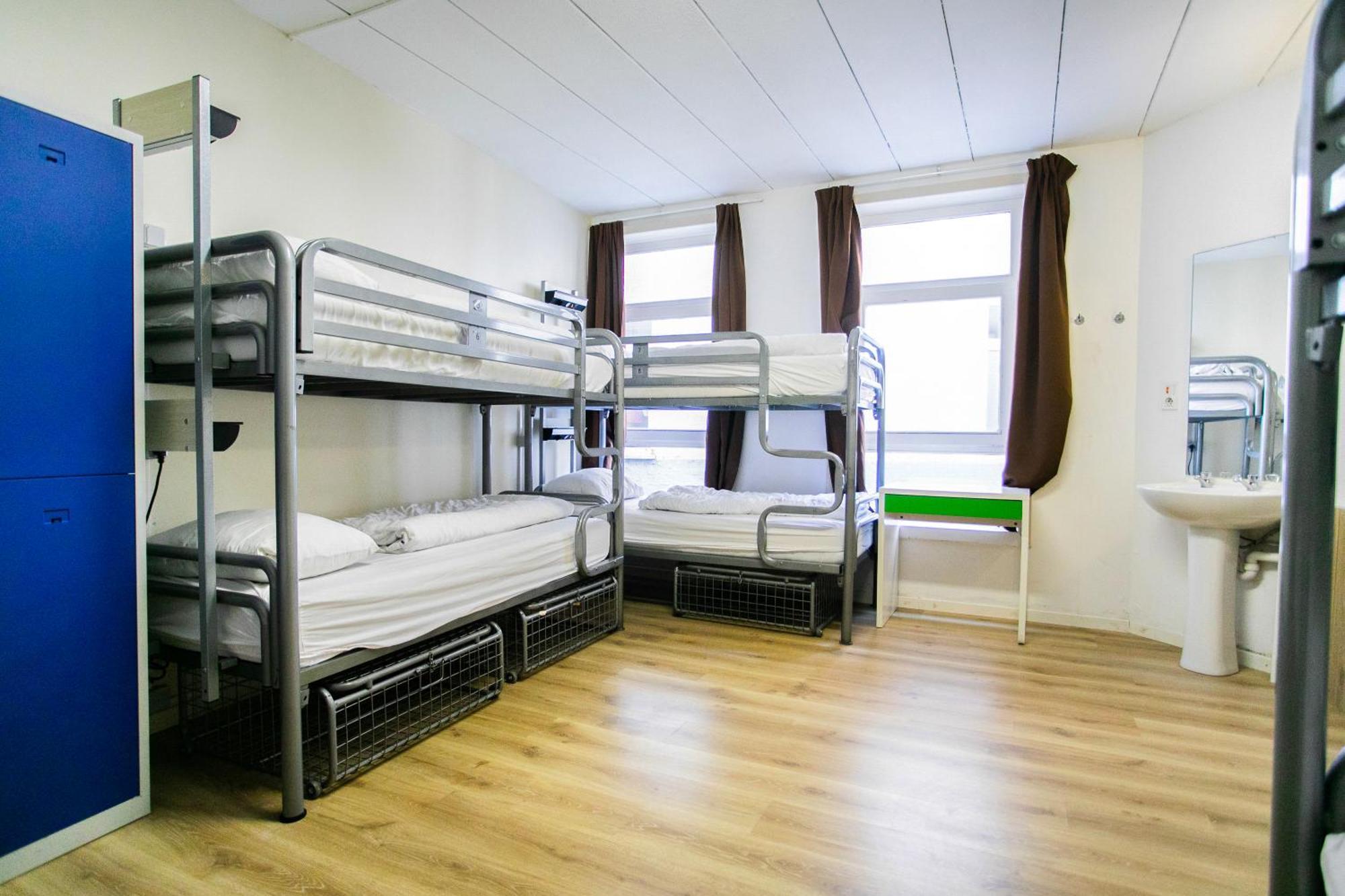 St Christopher'S Inn Hostel At The Bauhaus Brygge Rum bild