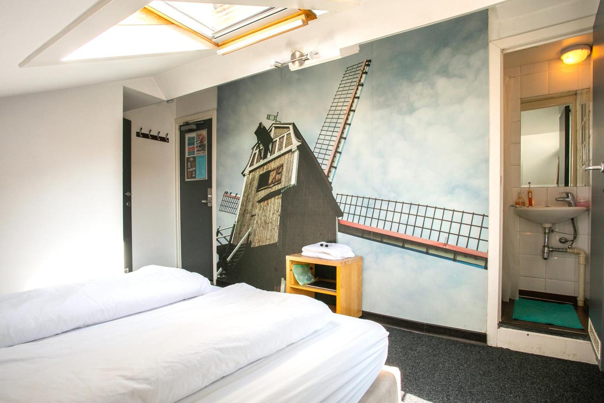 St Christopher'S Inn Hostel At The Bauhaus Brygge Rum bild