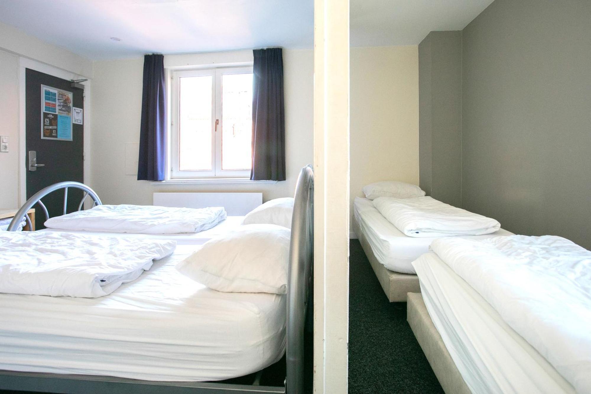 St Christopher'S Inn Hostel At The Bauhaus Brygge Rum bild
